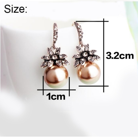 Gorgeous Vintage Champagne Pearl Earrings - Picture 2 of 11